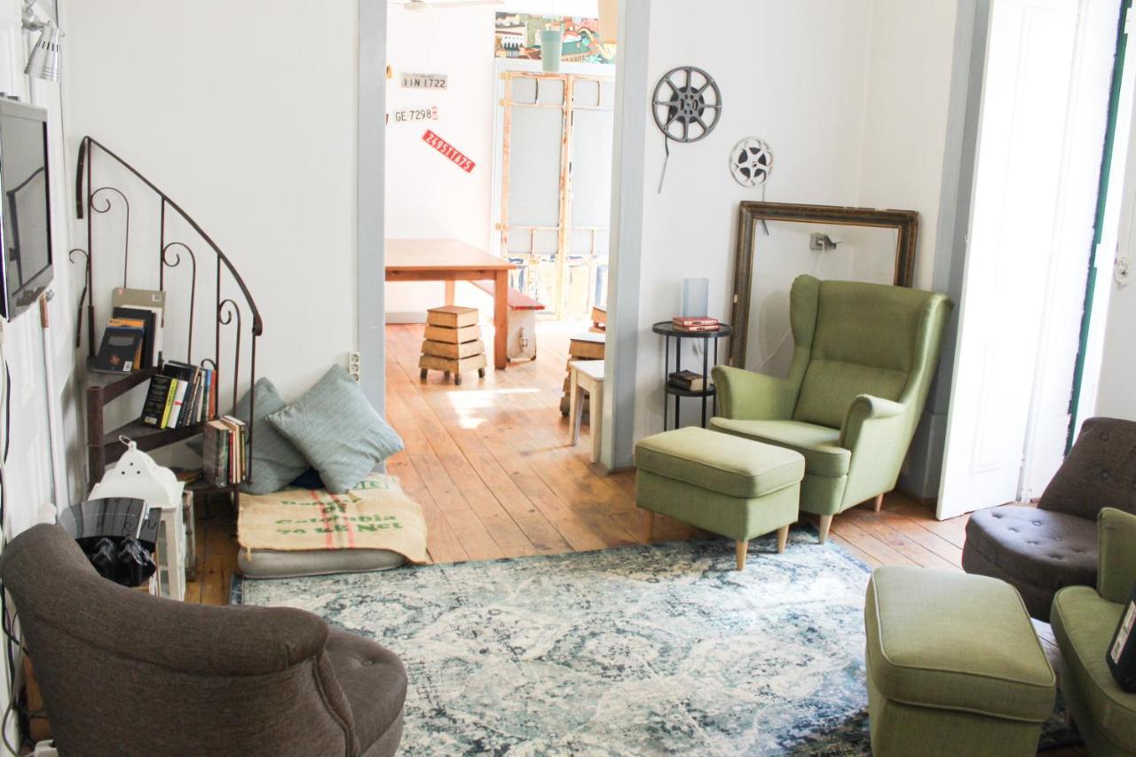 Alface Hall Hostel & Bar Lisboa Екстериор снимка