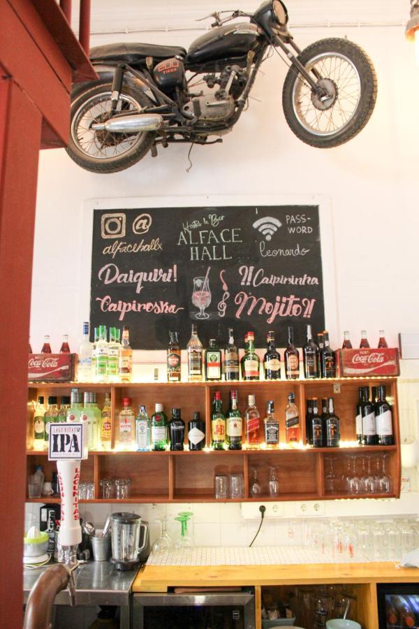 Alface Hall Hostel & Bar Lisboa Екстериор снимка