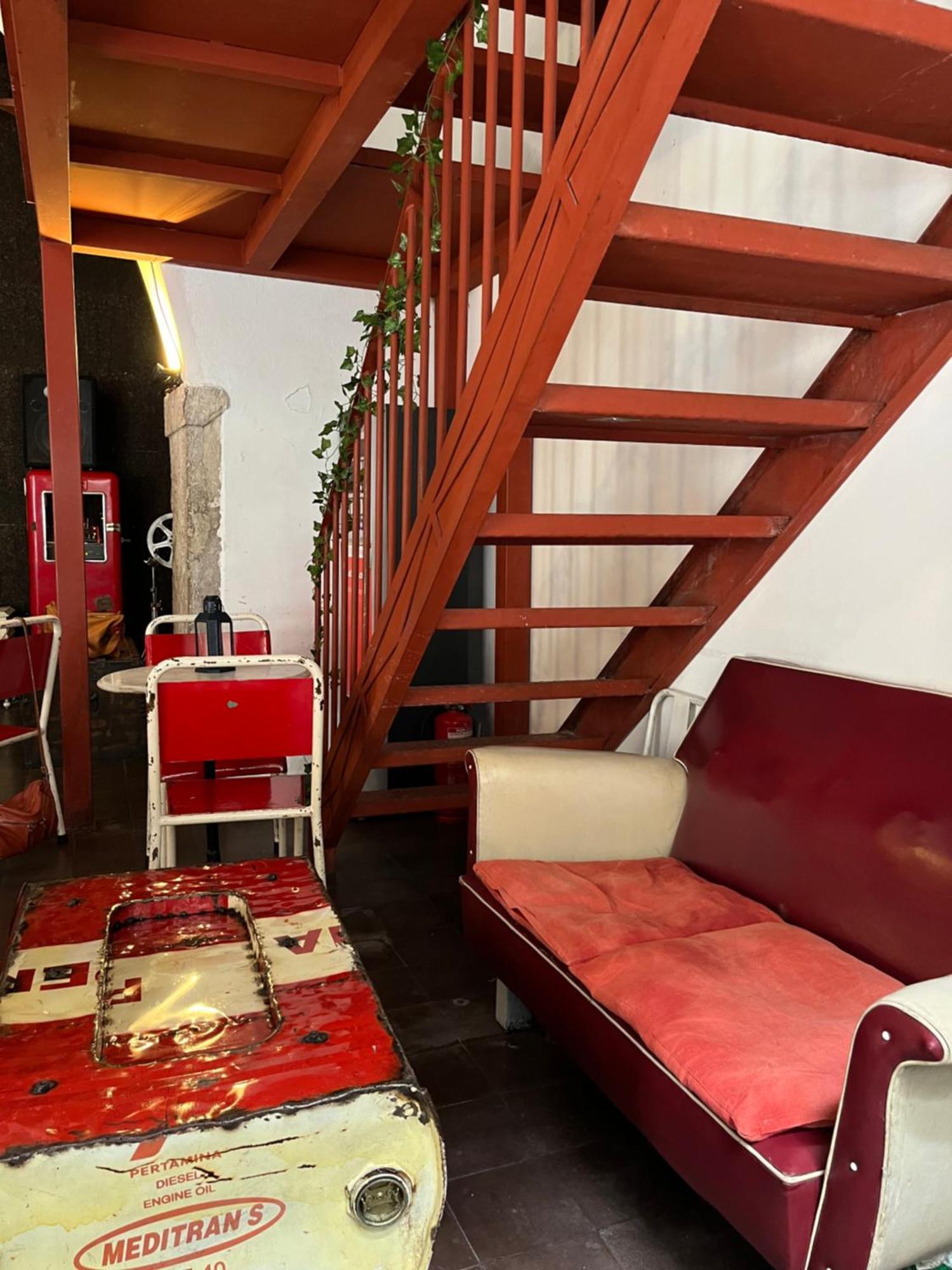 Alface Hall Hostel & Bar Lisboa Екстериор снимка