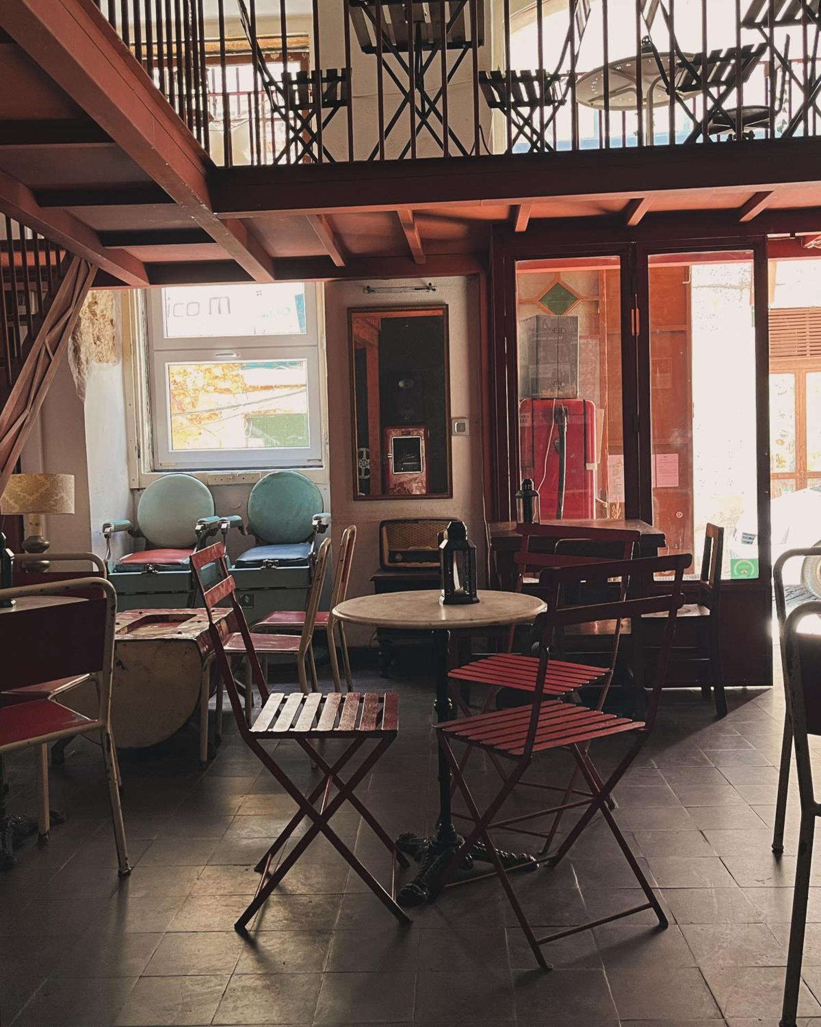 Alface Hall Hostel & Bar Lisboa Екстериор снимка