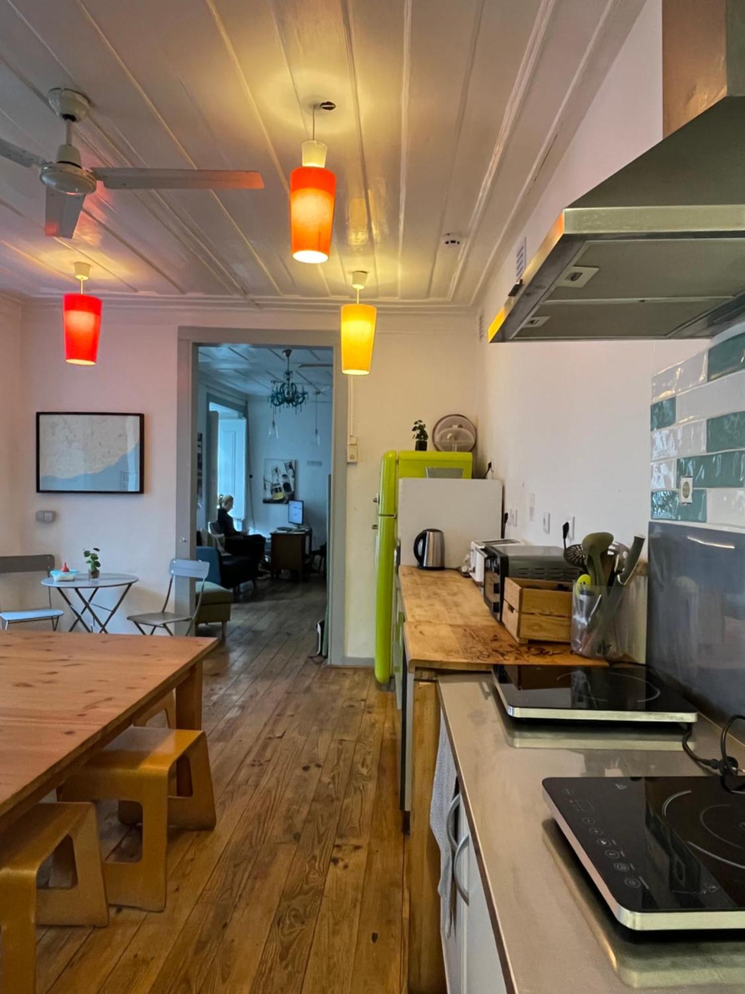 Alface Hall Hostel & Bar Lisboa Екстериор снимка