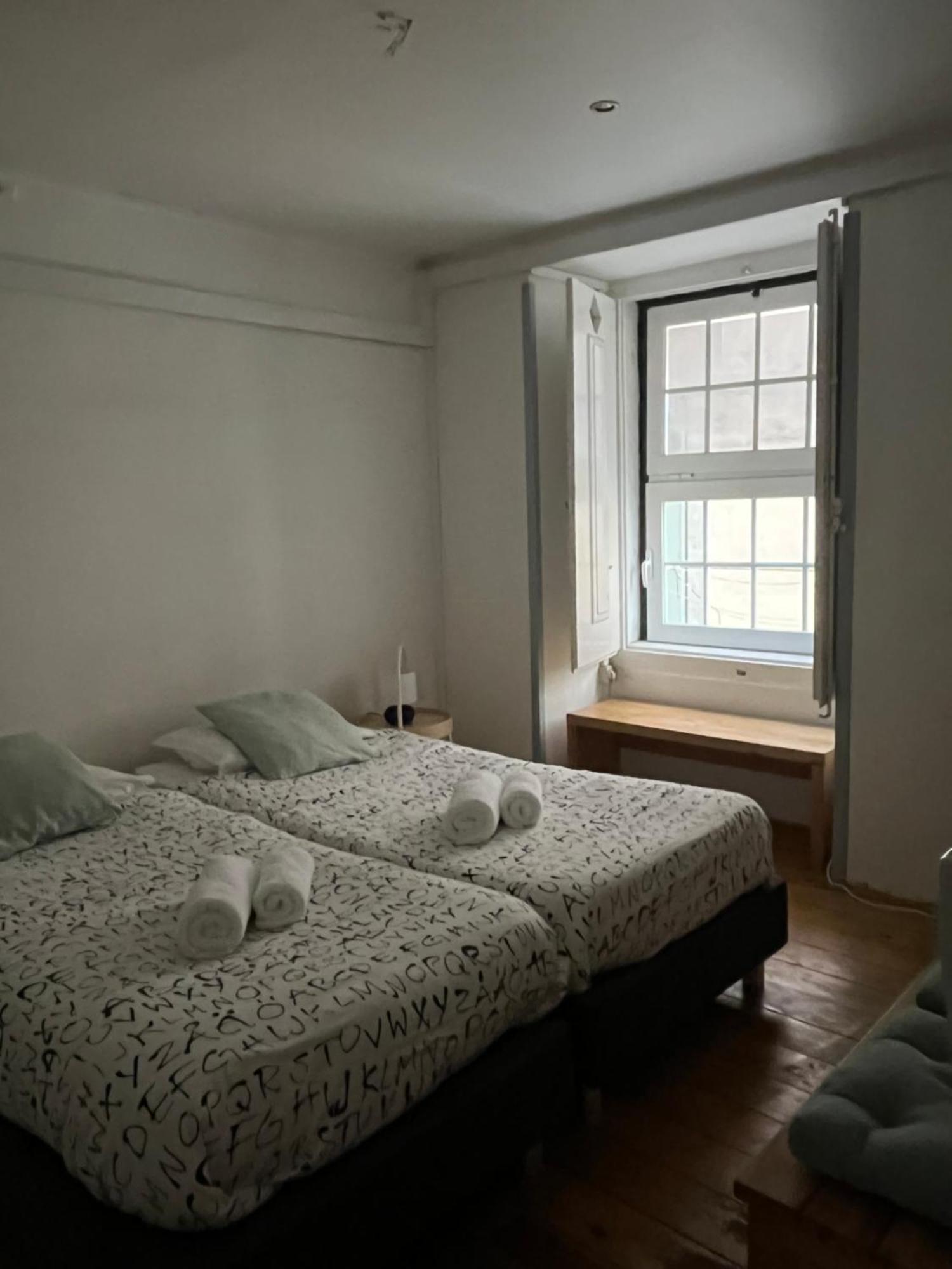 Alface Hall Hostel & Bar Lisboa Екстериор снимка