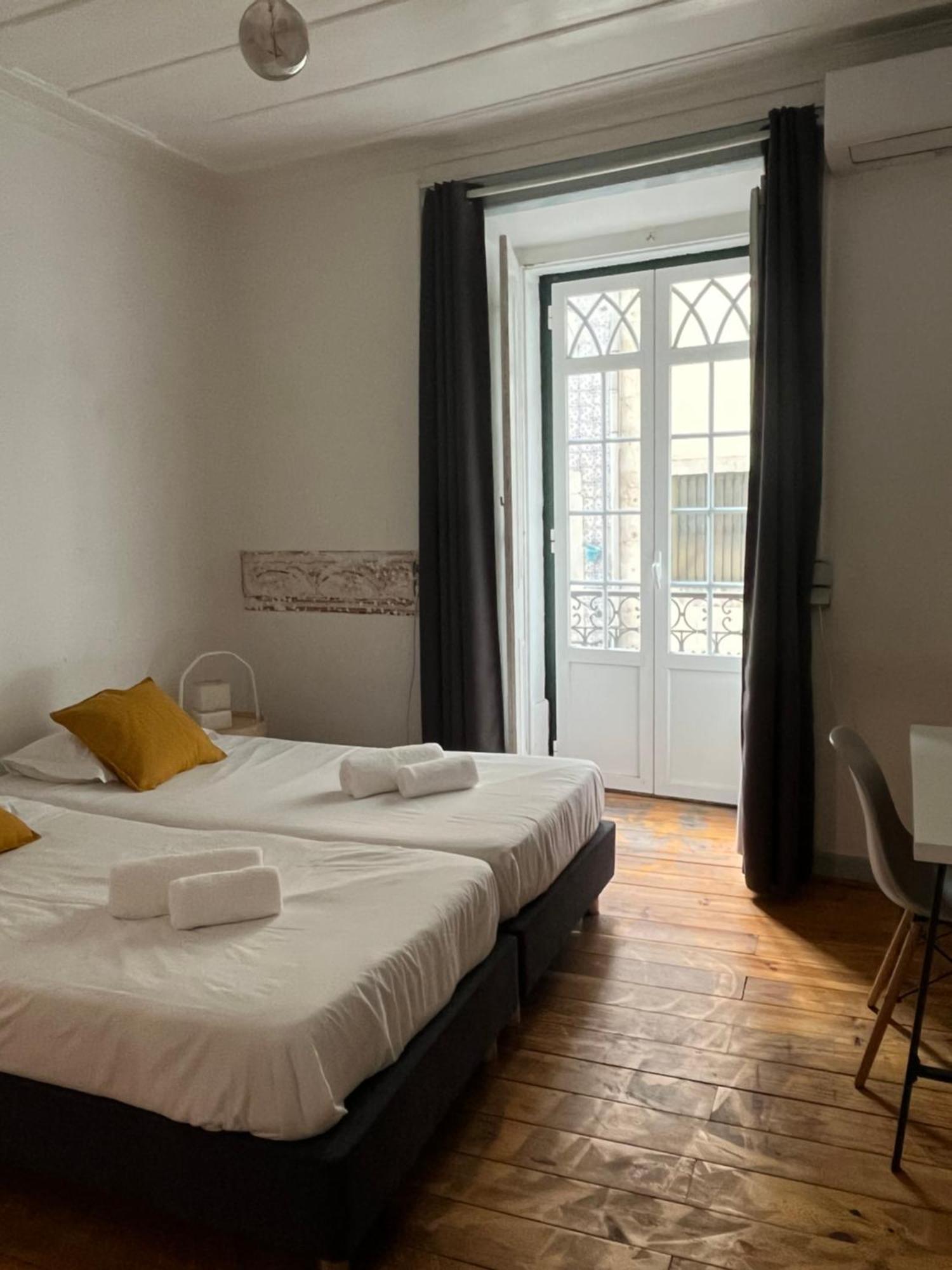 Alface Hall Hostel & Bar Lisboa Екстериор снимка