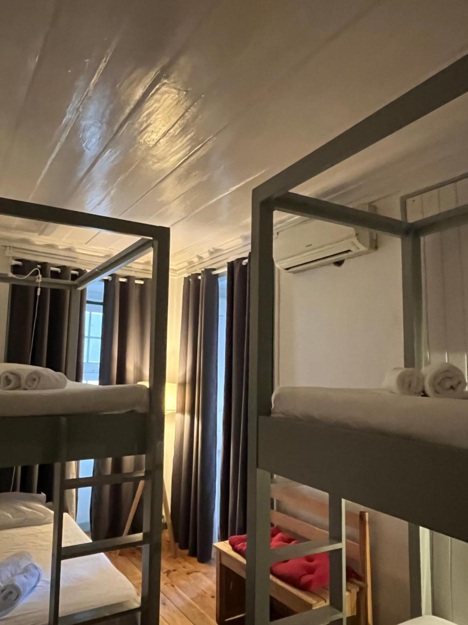 Alface Hall Hostel & Bar Lisboa Екстериор снимка