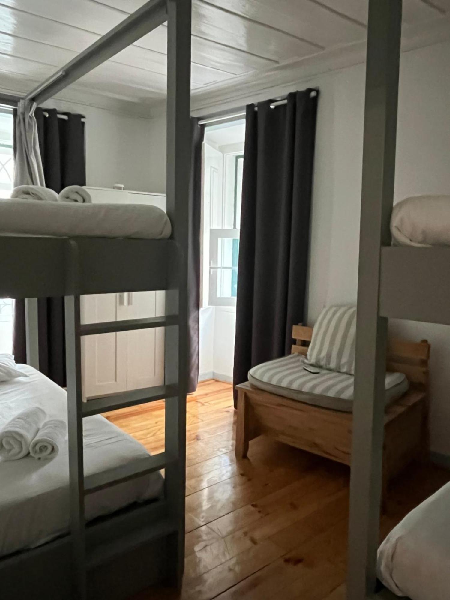 Alface Hall Hostel & Bar Lisboa Екстериор снимка