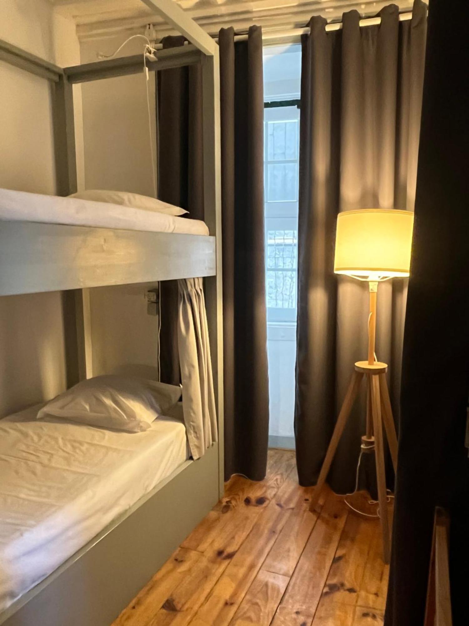 Alface Hall Hostel & Bar Lisboa Екстериор снимка