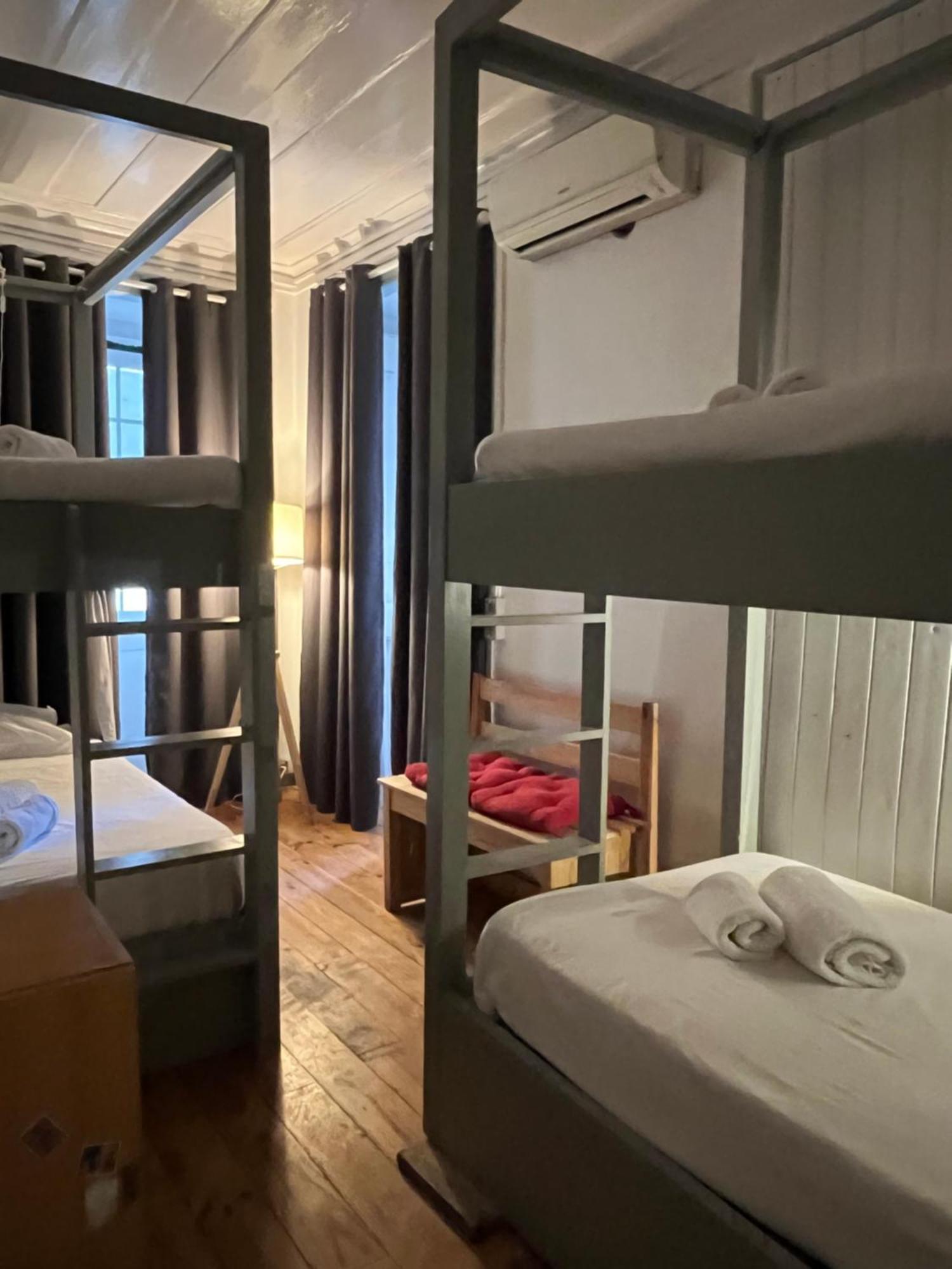 Alface Hall Hostel & Bar Lisboa Екстериор снимка