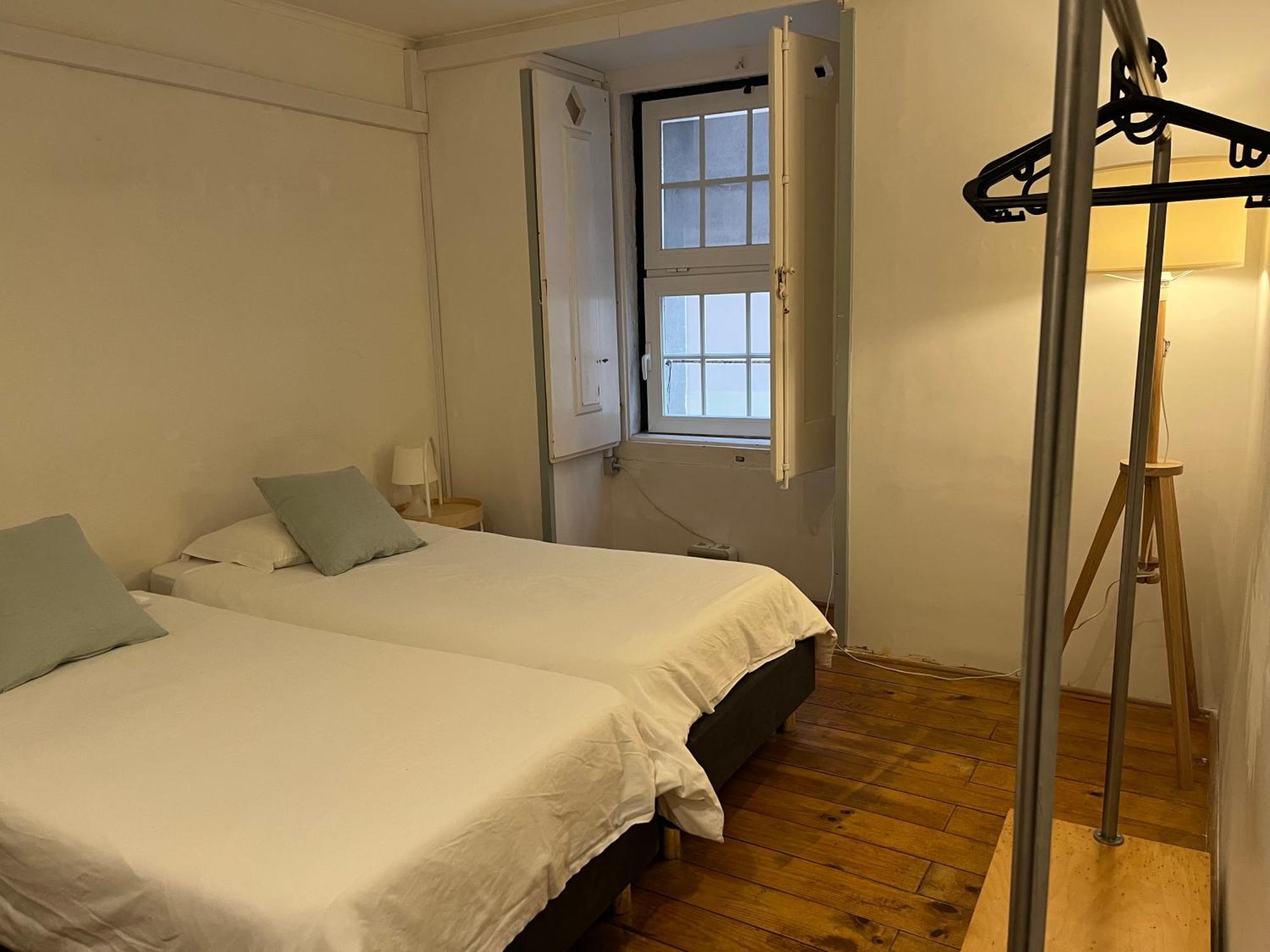 Alface Hall Hostel & Bar Lisboa Екстериор снимка
